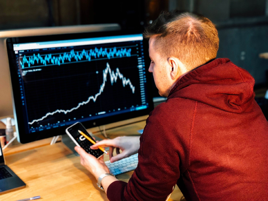 Study and invest at the best stock called NASDAQ RUN