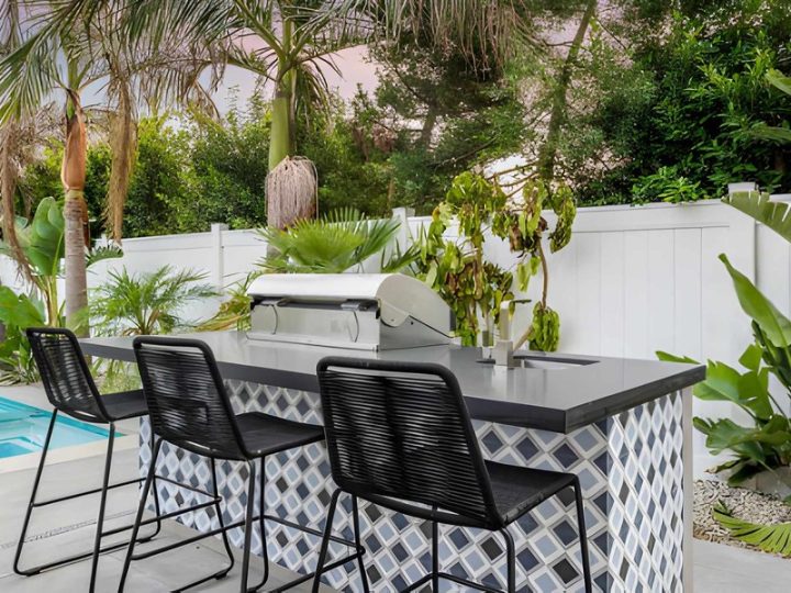 A Few Common Colour Schemes for Your Outdoor Kitchens